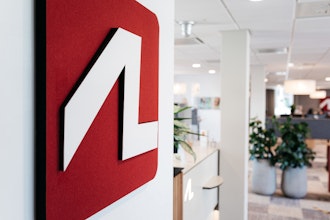 Al Logo På Hvid Væg I Filial